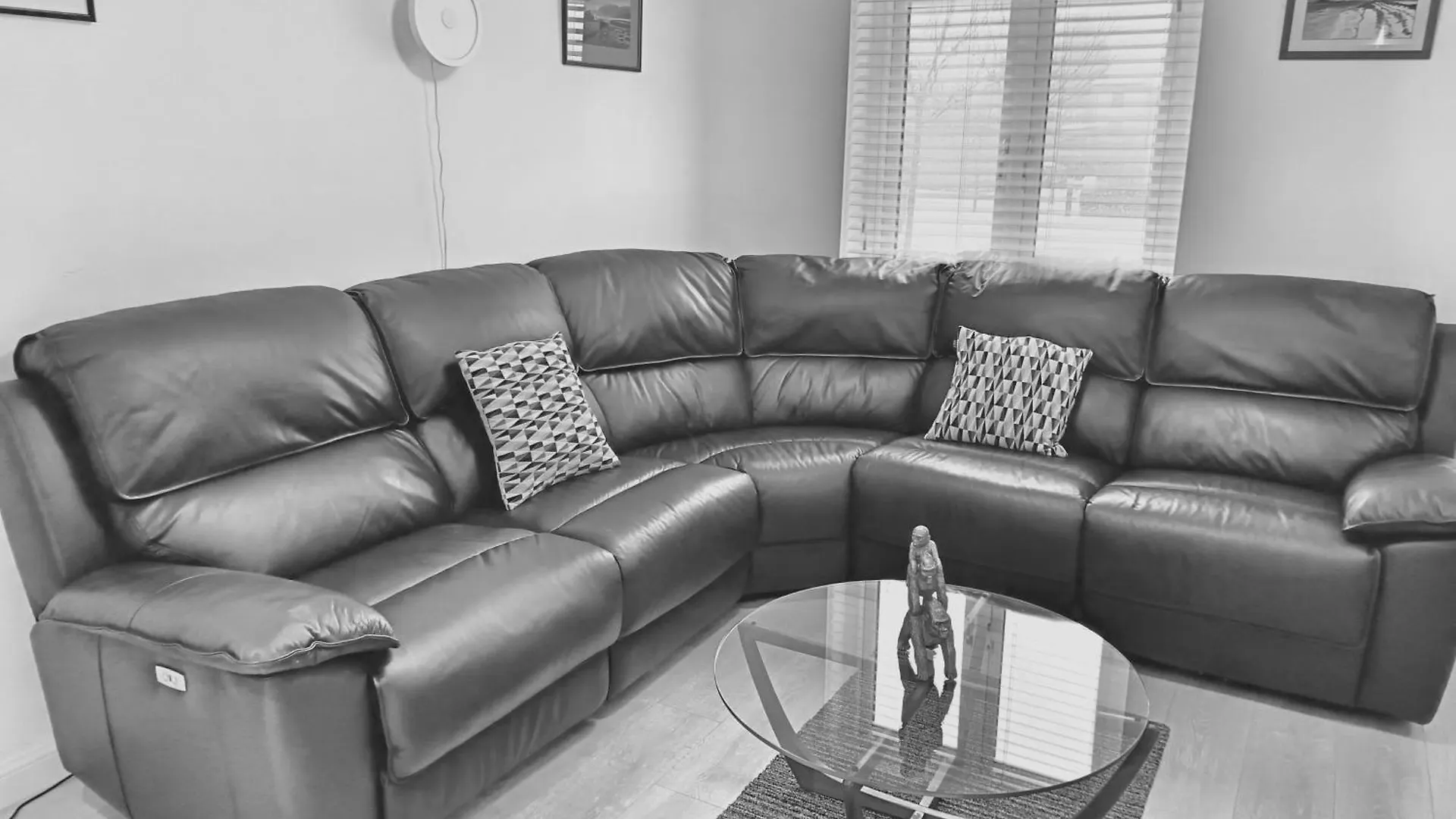 Apartman Steps Away From Top Attractions, 2 Bed 2 Bath, Cathedral Quarter, Free Parking